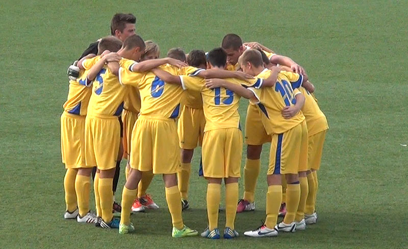 U15
