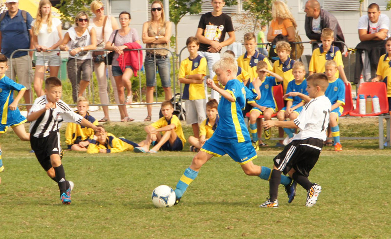 U12
