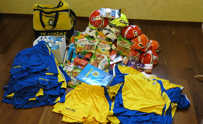 Naše Darilo