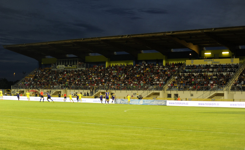Tribuna