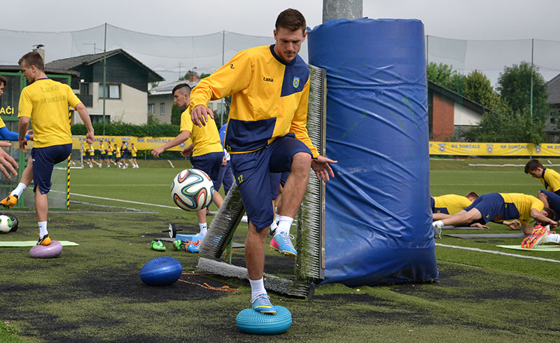 Matej Podlogar