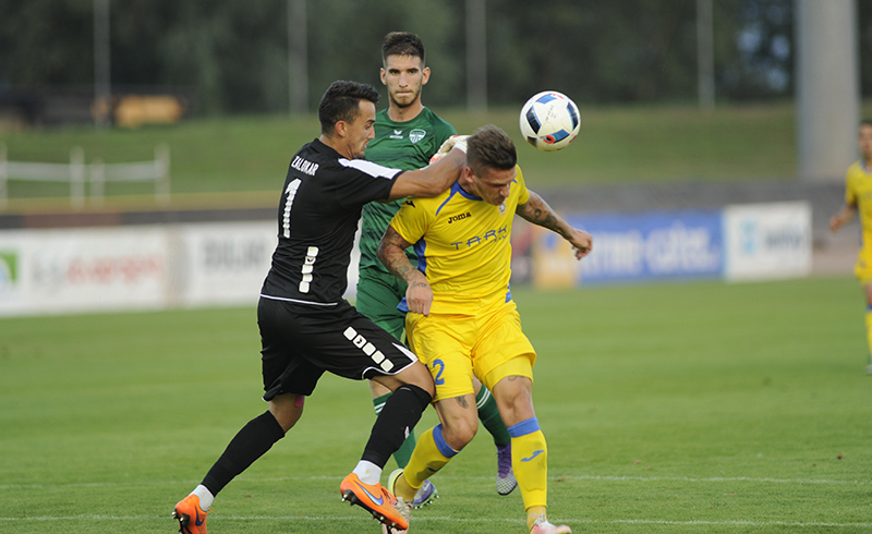 Elvis Bratanović 