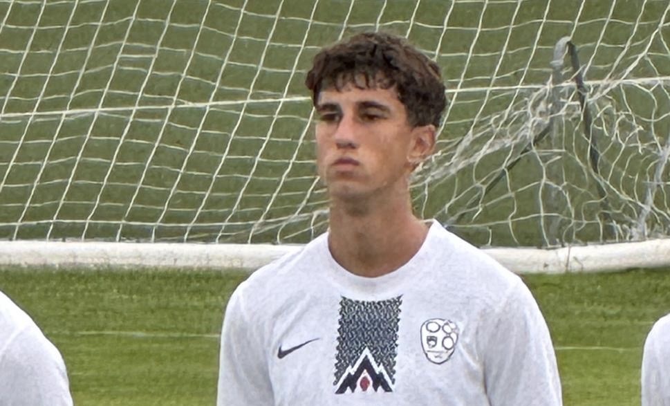 Tian Mačak z reprezentanco Slovenije U17 proti Slovaški